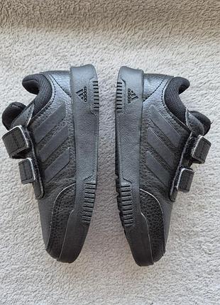 Кросівки 25р. adidas 3