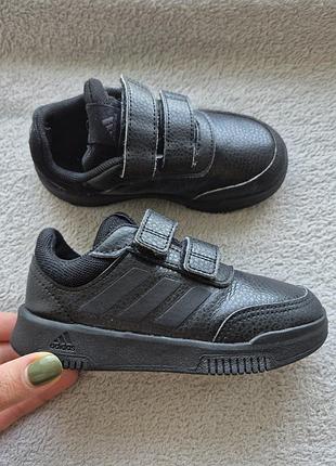 Кросівки 25р. adidas 2