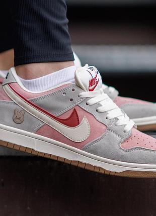 Жіночі кросівки nike sb dunk low сіро рожеві стильні кеди з натуральної шкіри і замші для ходьби на весну літо найк сб данк лоу се