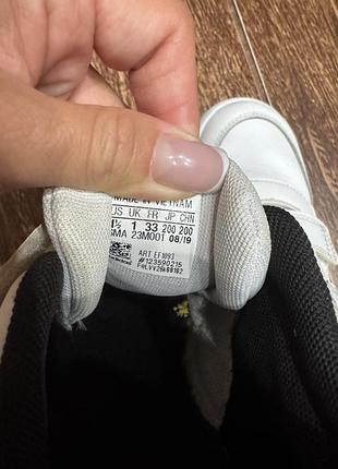 Кросівки adidas р-33 6