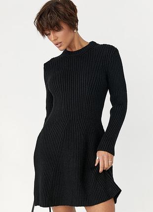 Женское вязаное короткое платье в рубчик - черный цвет, one size