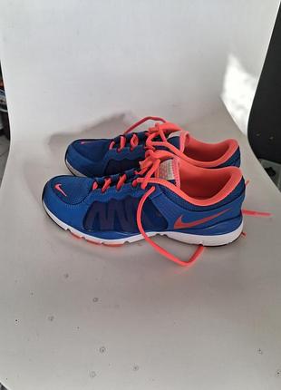 Жіночі кросівки nike