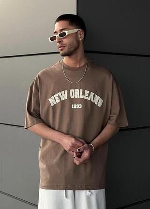 Стильна оверсайз футболка “new orleans” у коричневому кольорі🔝