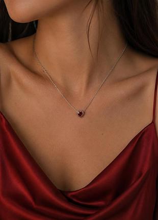 Серебряная подвеска изысканное сердце, с ярким красным фианитом, серебро 925 пробы, длина 40+5,5 см