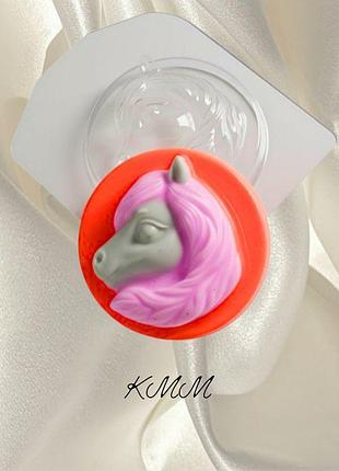 Пластикова форма конячка красуня