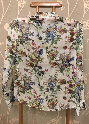 Нереально красивая и стильная брендовая блузка в цветах.2 фото
