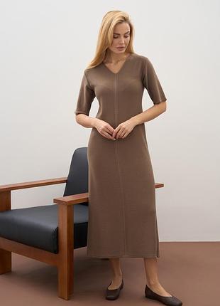 Длинное трикотажное платье с коротким рукавом, цвет капучино. модель 2854