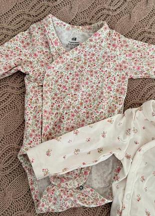 Боді для дівчинки 2 шт у квіточки h&m 2