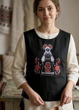 Вышитая молодежная манижка из льна черного цвета с вышивкой и завязками размеры s, m, l.