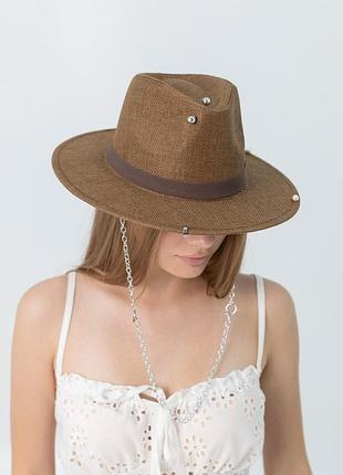 Шляпа федора с серебристой цепью d.hats коричневая