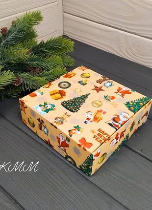 Коробка новогодняя 150х150х50мм