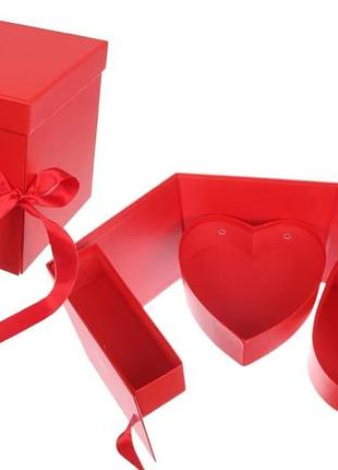 Подарочная коробка раскладная "i♡u" красная 18.4x18.4x19.3cm на завязках