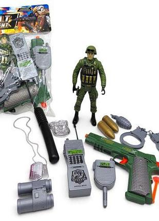Військовий набір swat equipment з фігуркою військового та пістолетом