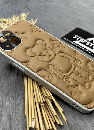 Чохол шкіряний leather bear для iphone 13 квадратний закритий камера протиударний коричневий