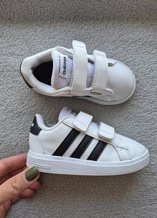 Кроссовки 22р. adidas 2