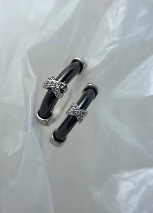 Серьги керамические черные с крестиком