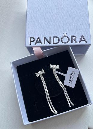 Сережки пандора pandora паві білий звисаючий бант