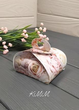 Коробка бонбоньерка мини в ассортименте 70х62х37мм - цветы