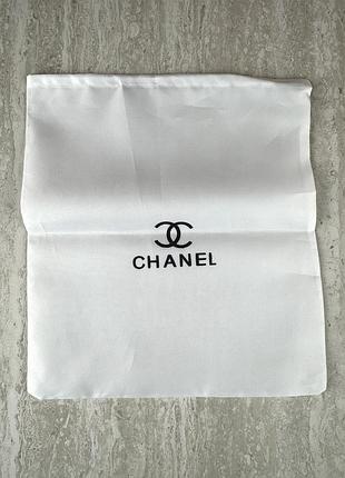 Пыльник chanel маленький есть