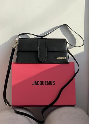 Сумка jacquemus le grand bambino на два ремінця чорний є