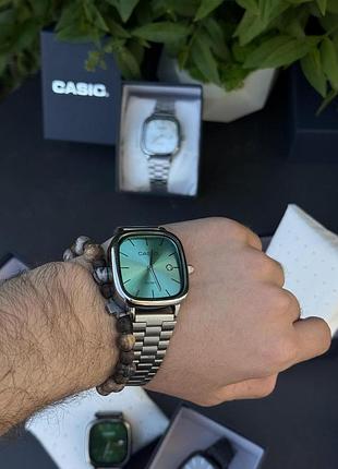 Часы casio квадратные, серебряные с зумрудным циферблат