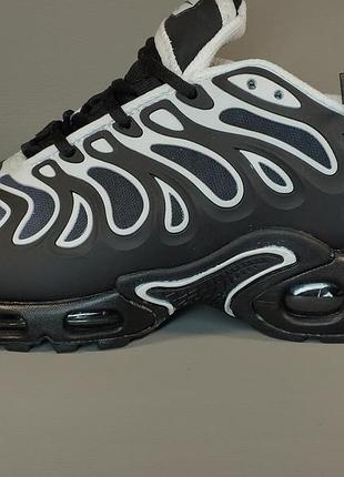 Подростковые демисезонные кроссовки nike air max tn plus drift черно-белые. кроссы найк аир макс тн плюс дрифт
