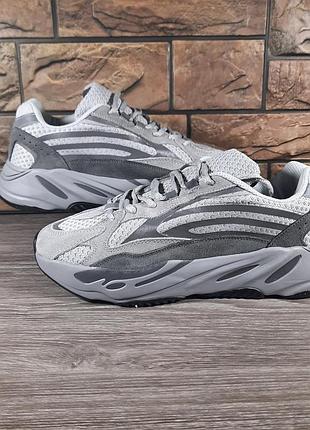 Кроссовки мужские adidas yeezy вoost 700 v2 светло-серые кроссовки с толстой подошвой мужские кроссовки изики 42