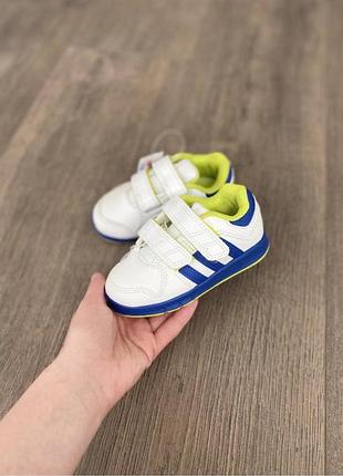 Розпрожаж кросівки оригінал adidas рр.21