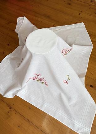 Vintage  скатертина вишита розмір 160см*130см