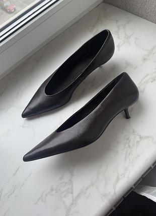 Туфлі човники zara 41 р (по факту на 40) шоколад