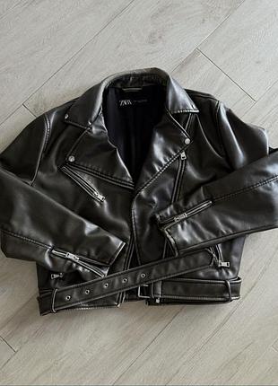 Шкіряна zara , осіння куртка
