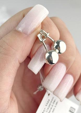 Серебряные серьги крыглые гладкие шары
