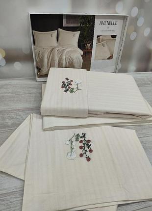Постельное бельё clasy ranforce jacquard с буклированной вышивкой евро размер 200 на 220 см