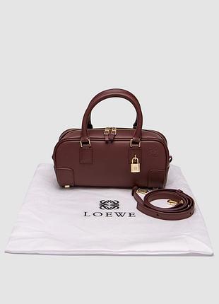 Жіноча шкіряна сумочка loewe з ручкою і ремінцем коричнева 24 х 12.5 х 9 см