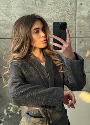 Піджак люкс класу 8