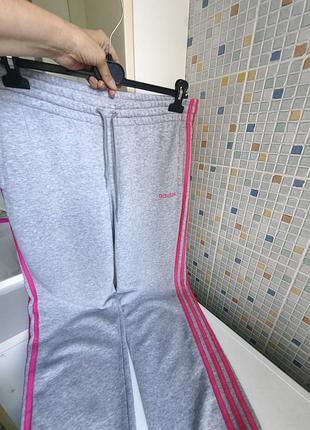 Спортивные штаны adidas. 9