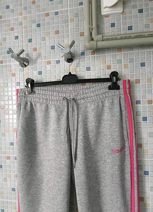 Спортивные штаны adidas. 3