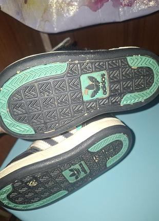 Ботиночки осенние размер 22 adidas 4