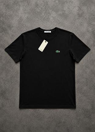 Футболка базовая lacoste черная