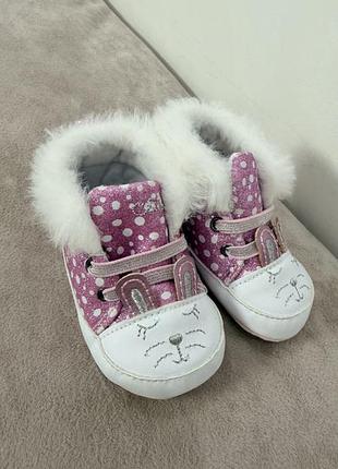 Пінетки для дівчинки chicco 16 розмір