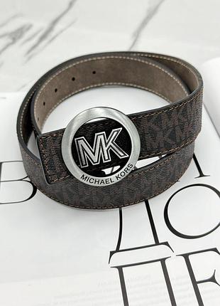 Ремінь унісекс michael kors коричневий срібло-мат є