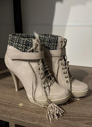 Ботильони guess
