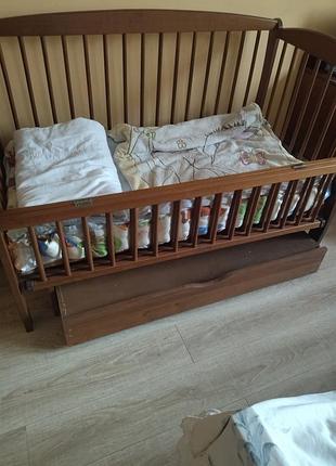 Кровать детская,цвет орех, для детей до 6-7 лет