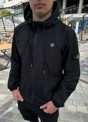 Чоловіча ветровка stone island з патчем чорна куртка стон айленд з плащової тканини весняна осіння (b)