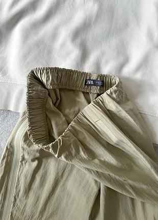 Брюки zara с молниями 5
