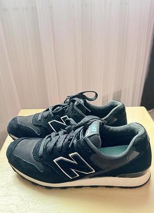 Жіночі кросівки new balance