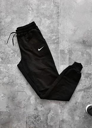 Мужские спортивные штаны nike черные однотонные весенние найк хлопковые повседневные xxl (bon)