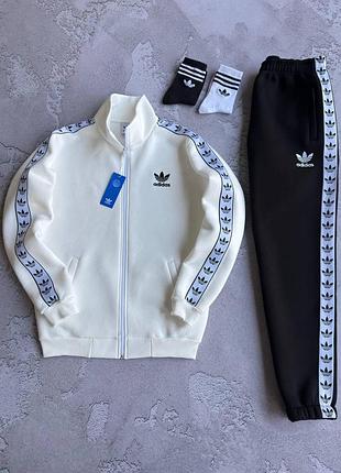 Мужской зимний спортивный костюм adidas без капюшона молочный комплект адидас на флисе (b)