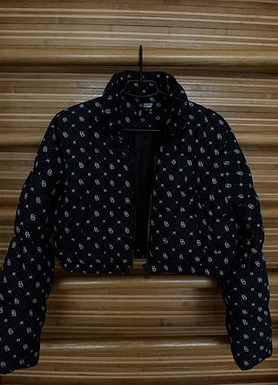 Стильна коротка куртка від h&m 🖤