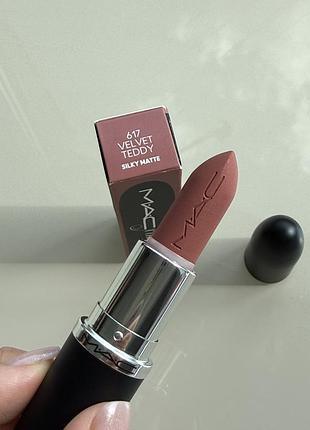 Розкішна помада мас velvet teddy 7